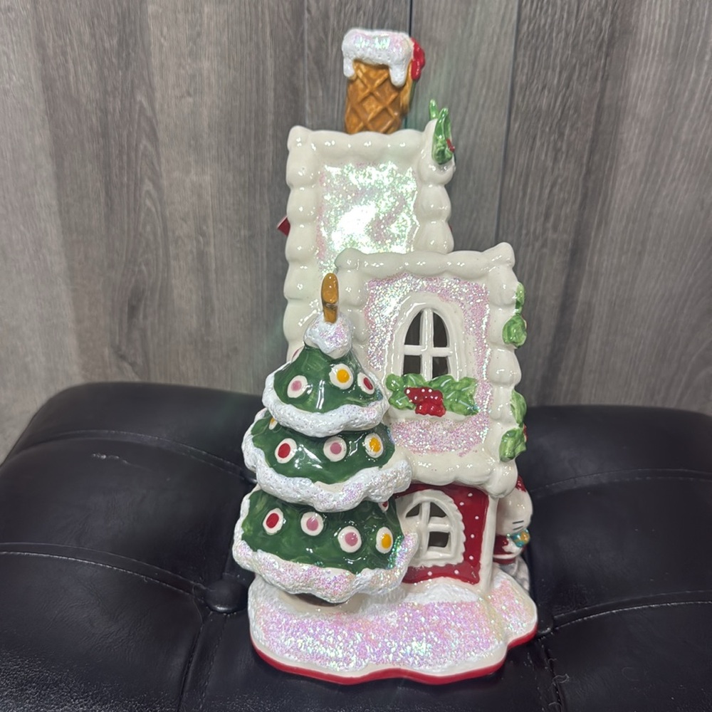 Blue Sky Clayworks Hello Kitty & Friends Red Christmas Gingerbread Candle House - Picture 12 of 14